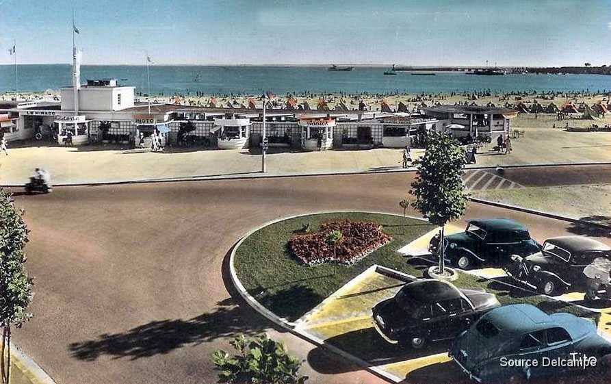 17 Royan La Plage devant le Mirado.jpg